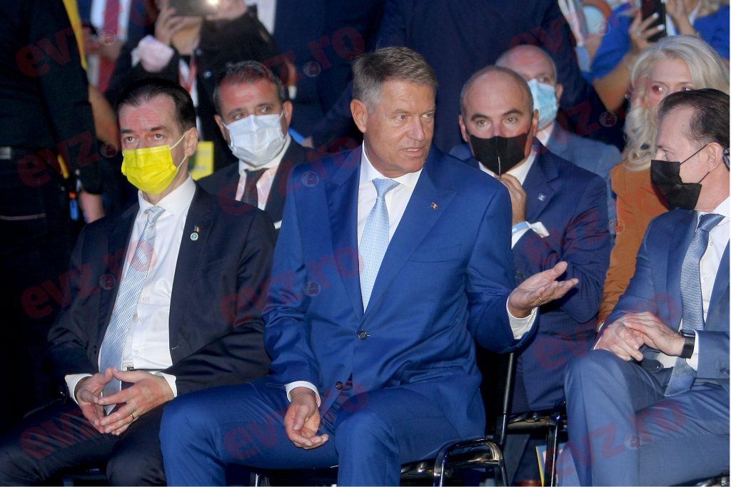 Soluția spectaculoasă a președintelui Iohannis. Șeful statului se salvează din trecut. „Are experiența de care vorbeați, a trecut printr-o criză majoră”