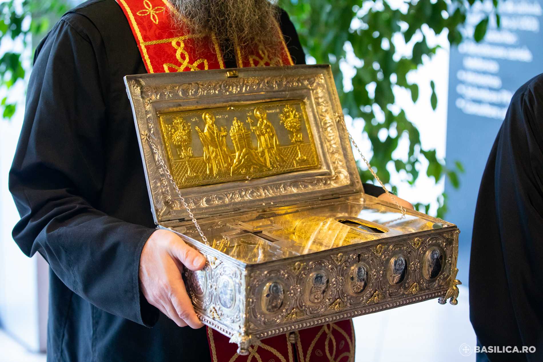Sfânta Maria Magdalena îi ajută pe cei aflați în necaz. Acatistul ei se citește pentru curaj și claritate în acțiuni