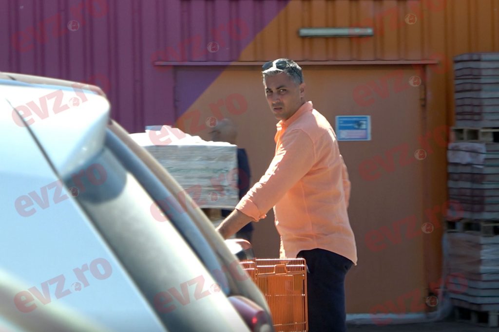 VIDEO.C um a fost fotografiat Alex Ciucu la scurt timp după ce s-a zvonit că a divorțat de Alina Sorescu. Nu mai are verigheta pe deget