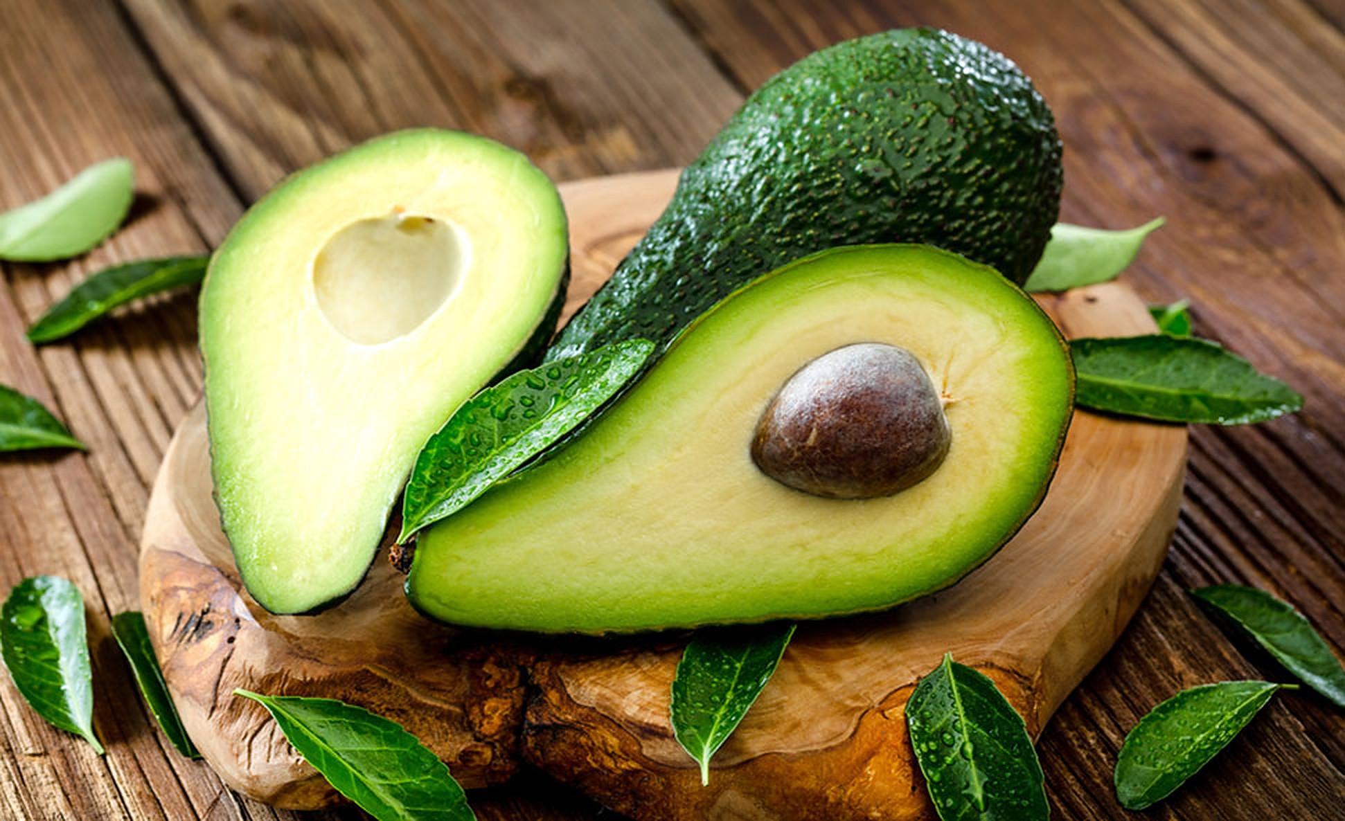 Aurul verde din farfurie. Istoria fascinantă a fructului de avocado. Secrete de păstrare și rețeta celui mai bun guacamole