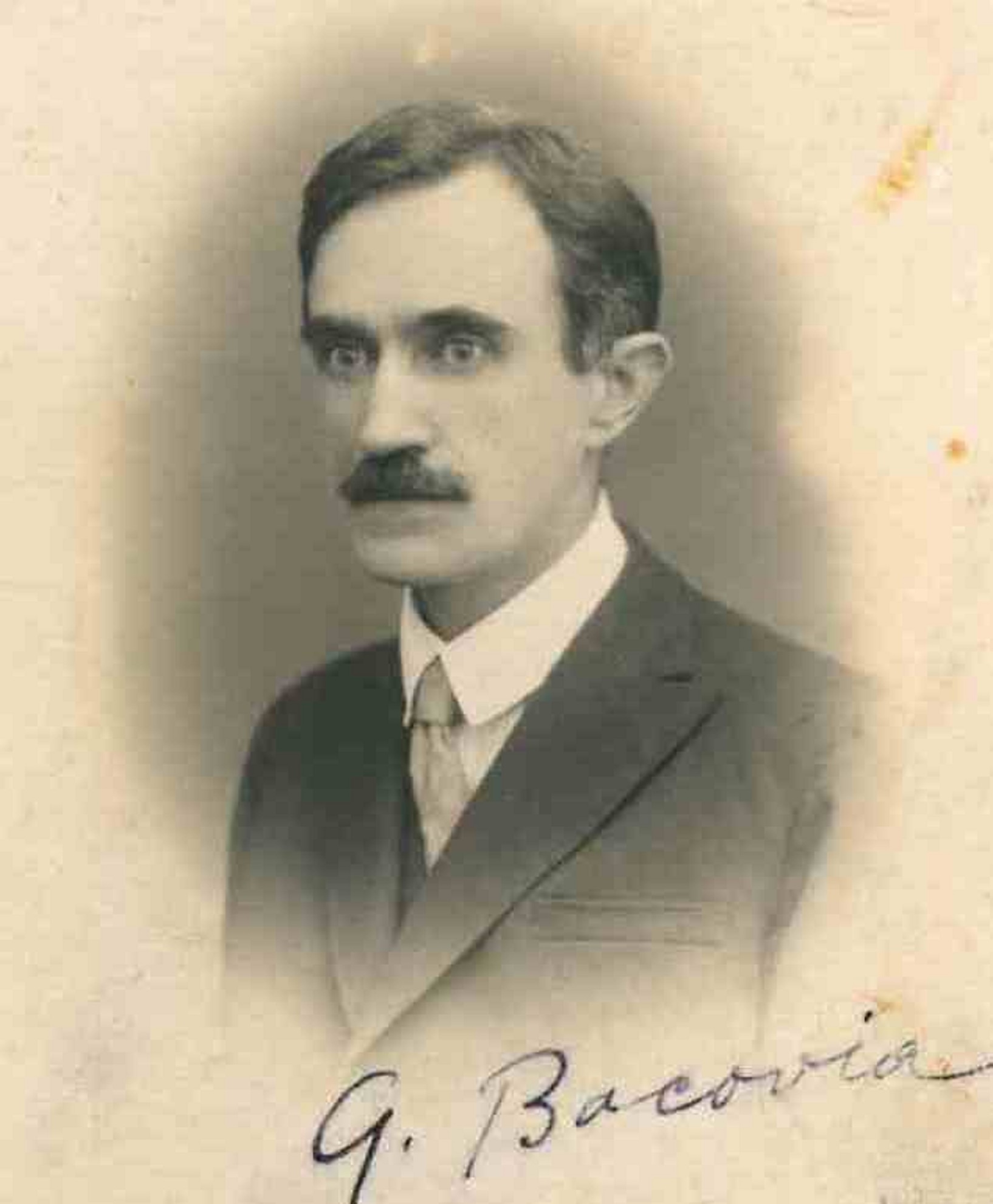 George Bacovia nu zâmbea nici măcar în poza de la nunta sa. Imagini unicat  din Arhivele Naționale. Istoria secretă – Evenimentul Zilei