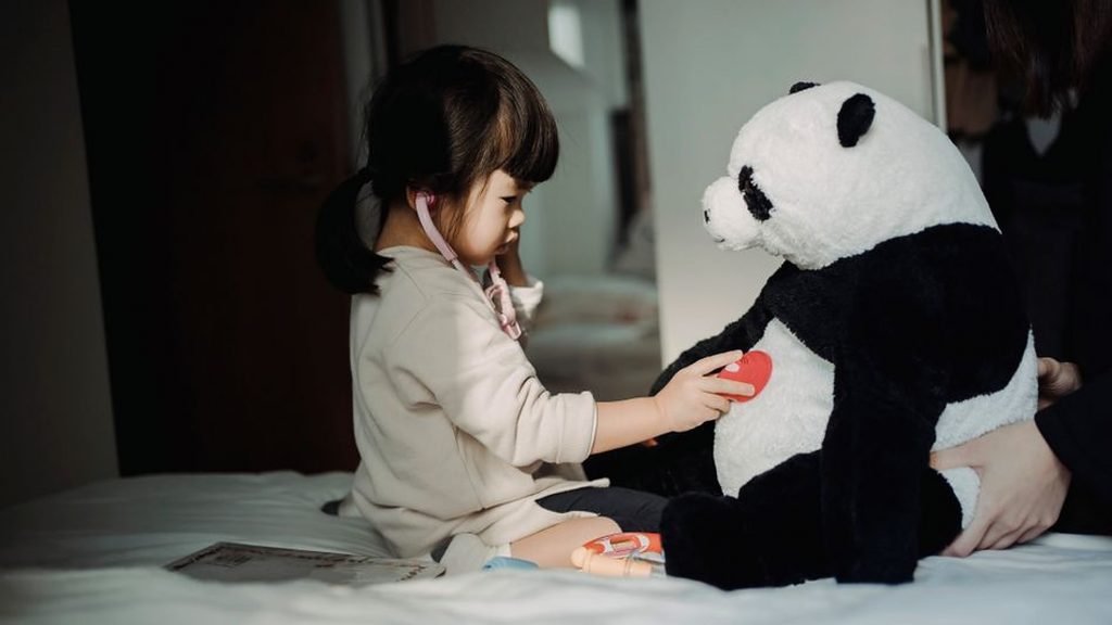 Copiii sunt mai puțin afectați de COVID-19 decât se credea. Tulpina Delta nu afectează evoluția bolii STUDIU