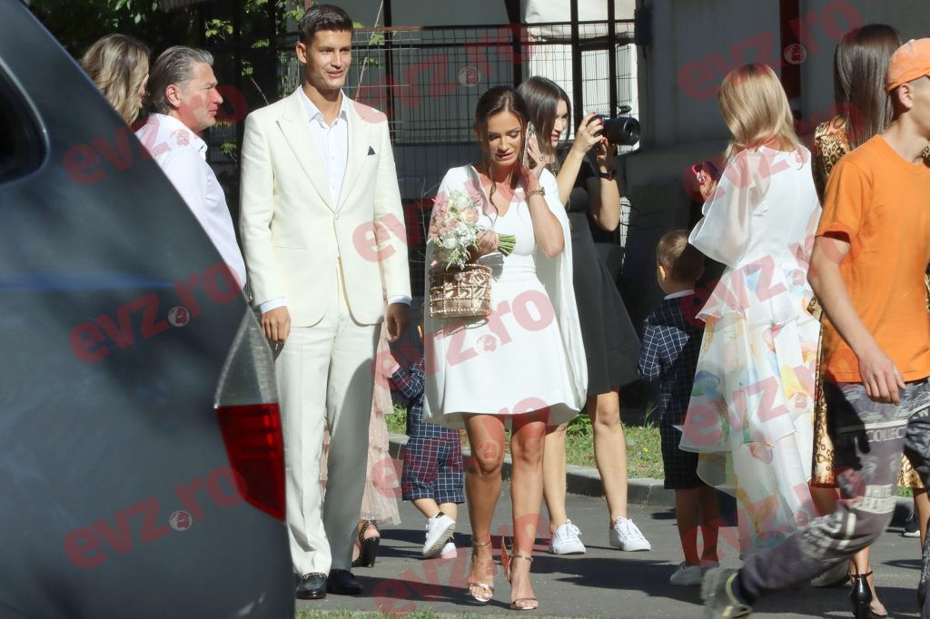 EXCLUSIV. Primele imagini de la cununia civila a fiului lui Adrian Năstase. Mihnea Năstase și Corina Corolevschi au spus „DA”
