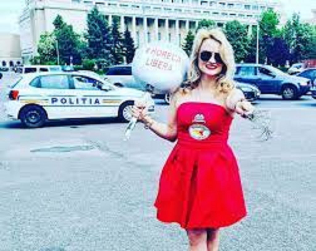 Șoc la Chefi la cuțite. Vedeta a fost dată în judecată pentru o datorie uriașă