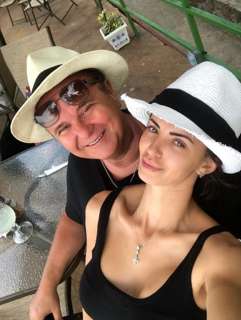 Nick Radoi a rămas fără iubită! Mădălina Apostol l-a părăsit să își facă studio de videochat„Sunt foarte dezamăgit şi nu am cuvinte”