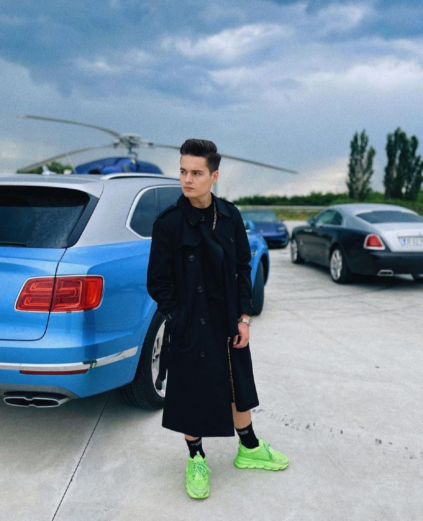 Extravaganță totală pentru Shelly! Locuiește într-un apartament ultra luxos din București. Cât costă chiria pe o lună?