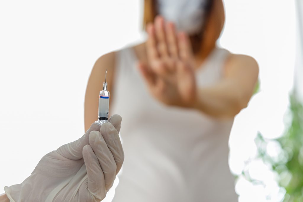 Anunț de ultima oră despre a 3a doza. Această categorie de români NU poate face vaccinul VIDEO