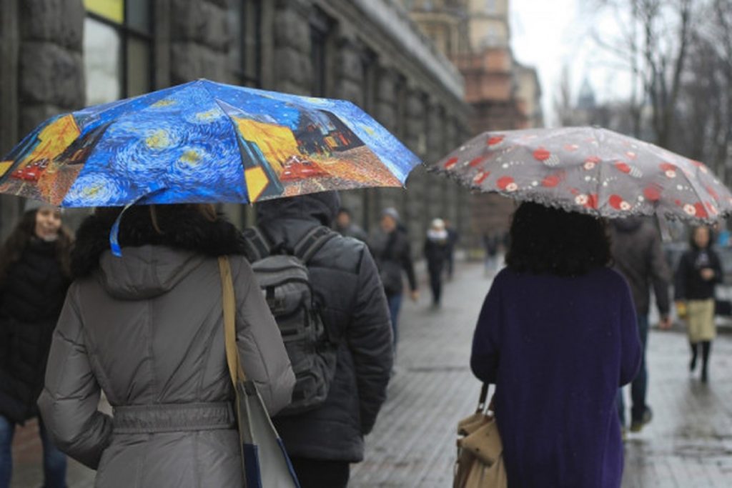 Prognoza meteo, 16 mai. Vreme extrem de rece, cu ploi, lapoviță și ninsori