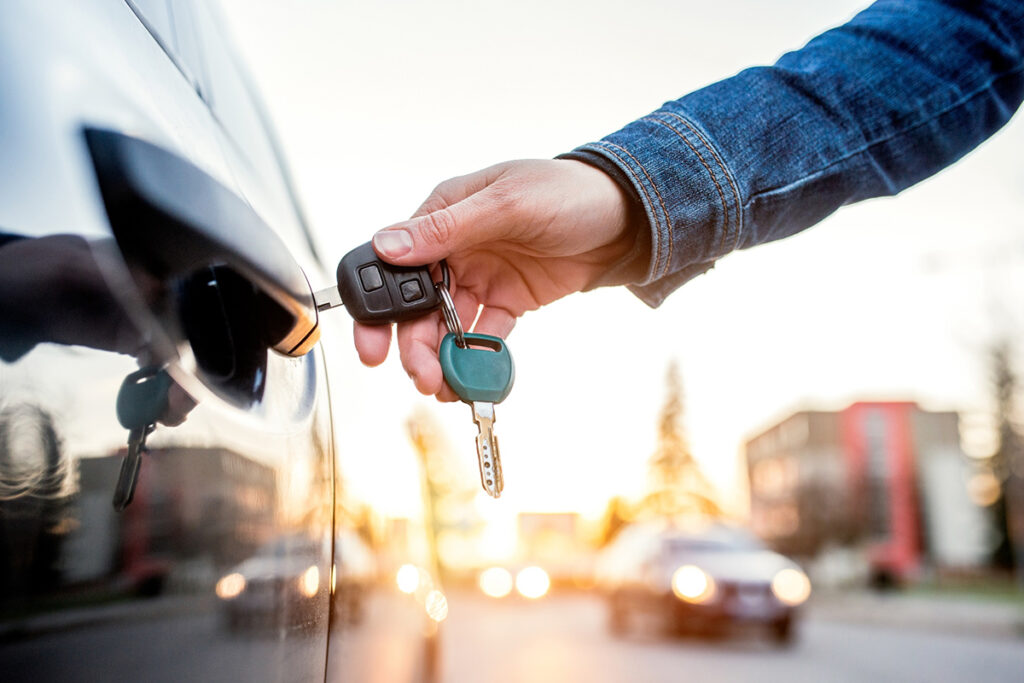 Cu serviciile potrivite de leasing auto vă puteți bucura de toate beneficiile deținerii unei mașini!