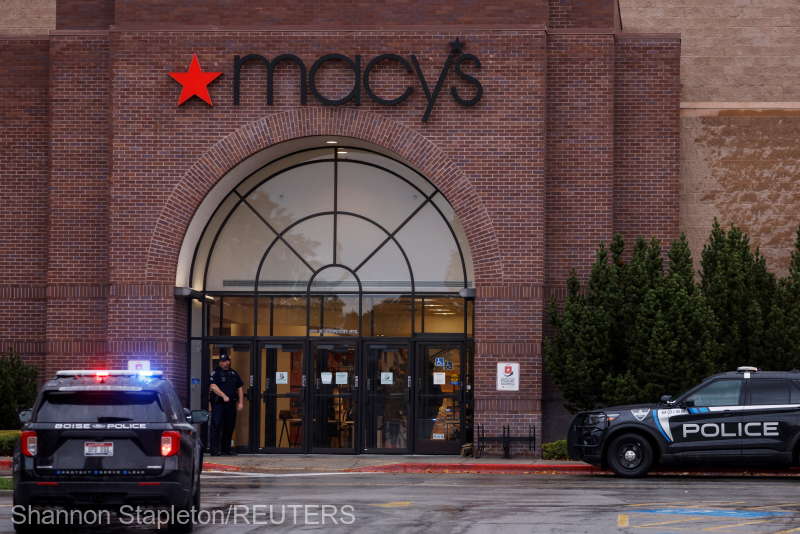 Atac armat soldat cu morți și răniți! Incidentul a avut loc în plină zi, într-un centru comercial