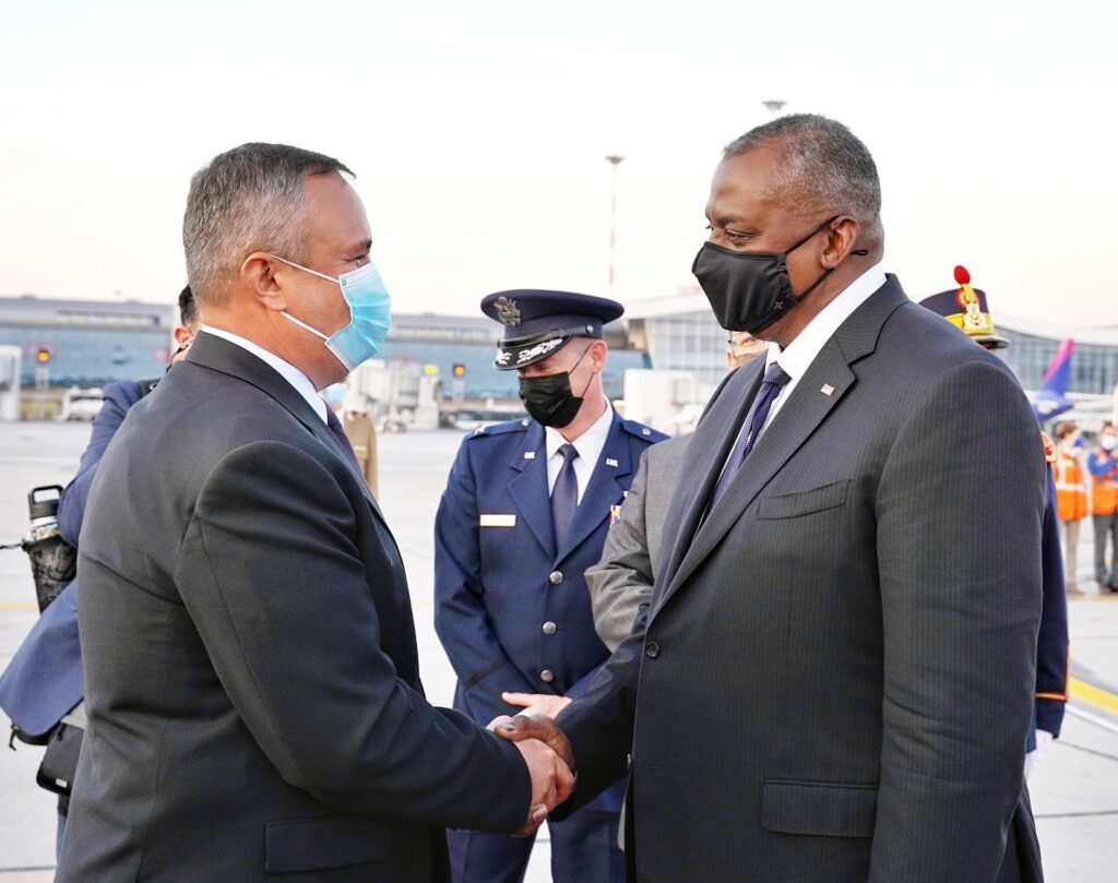 Cel mai înalt oficial militar american a venit de urgență la București. Americanii sunt atenți la instabilitatea politică