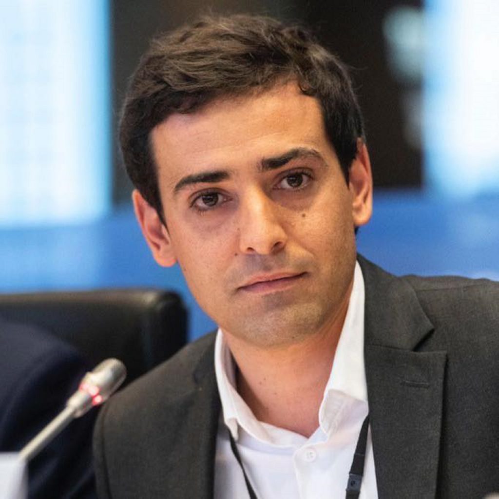 Victorie pentru unul dintre cei mai apropiați oameni ai președintelui Emmanuel Macron. A câștigat fără să aibă contracandidat