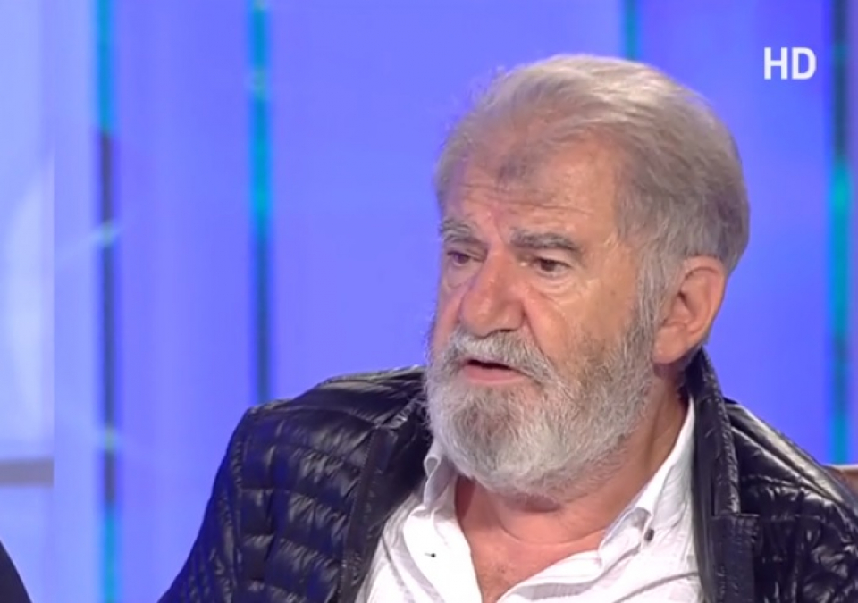 Florin Zamfirescu a ieșit în stradă. „S-a ales praful de visurile noastre, de tinereţile noastre”