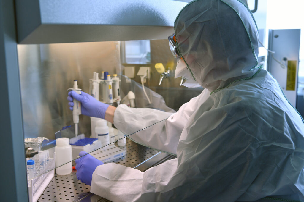 Pandemia de Covid 19 a fost provocată de un accident dintr-un laborator chinez. Concluzia  Departamentului de Energie din SUA