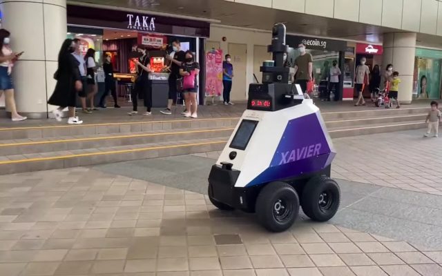 Roboții de patrulare au stârnit îngrijorare în rândul cetățenilor. Țara criticată pentru reprimarea libertăților