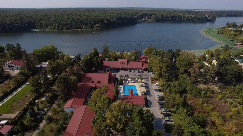 Satul miliardarilor din România. Lux și prețuri amețitoare