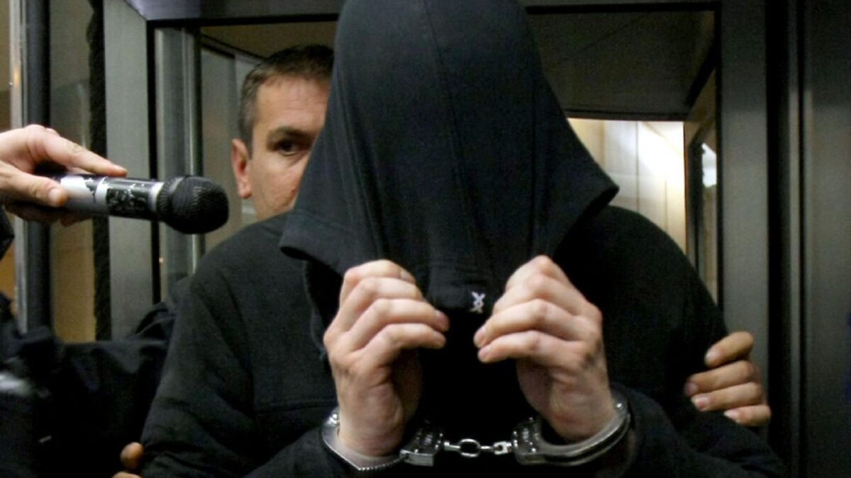 Fost ofițer român, arestat în Marea Britanie pentru că a tras cu arma