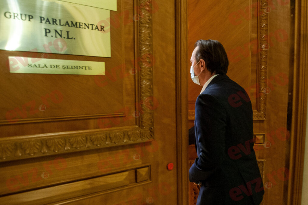 Negocieri „îngrădite” în Parlament: Țipetele liderilor politici se pot auzi din afara sălii. UDMR propune un nou impozit UPDATE