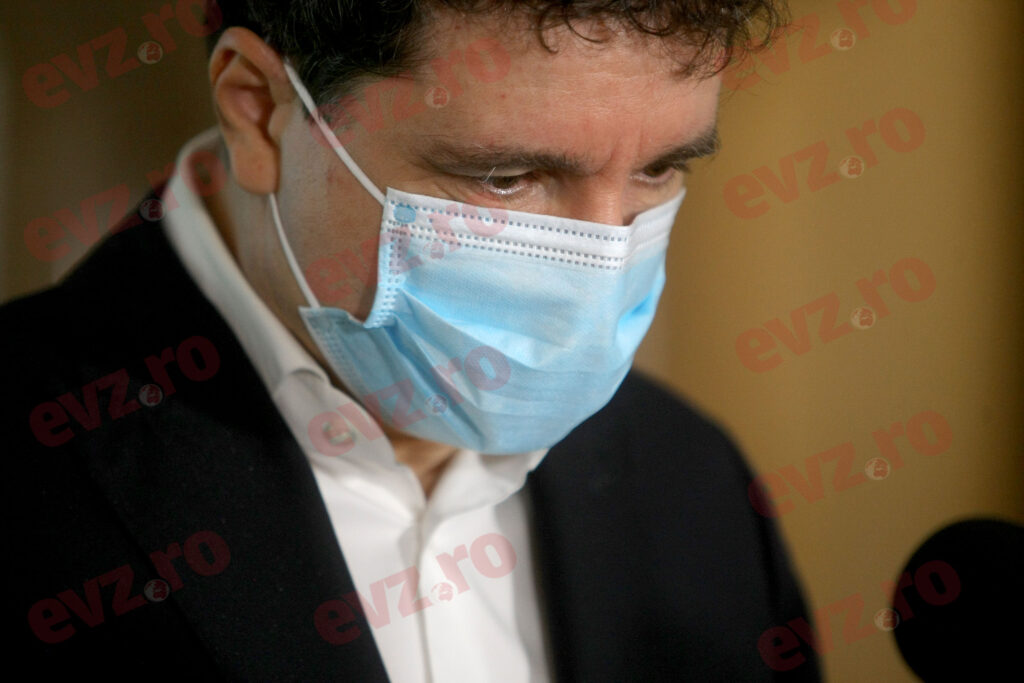 Nicuşor Dan le dă replica directorilor de teatre. "Trebuie să ieşim din ipocrizia în care toţi luăm nota 10"