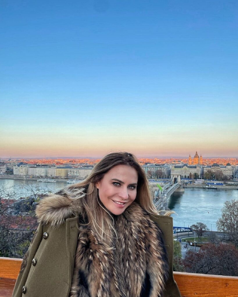 O cunoscută stilistă din România a trecut printr-o perioadă de coșmar după ce s-a infectat cu coronavirus