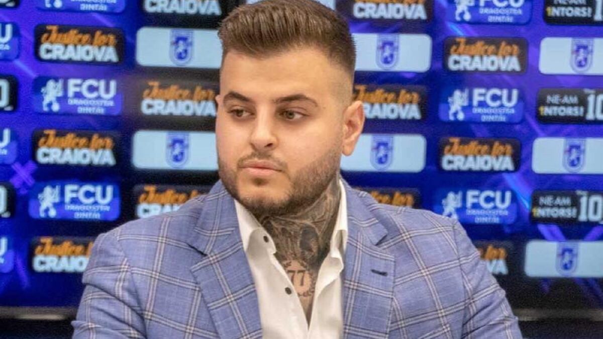 Adrian Mititelu Jr. este pus pe distracție. A plouat cu bani și cu șampanie la o petrecere din nordul Capitalei