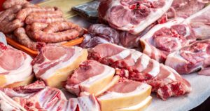 Mâncați carne cât mai puteți! În curând îi veți uita şi gustul. Cum se obține noua carne şi din ce este făcută