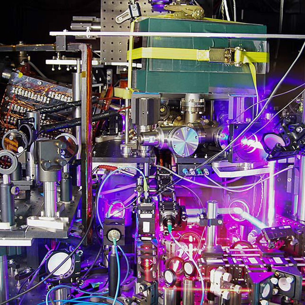 Cel mai precis ceas atomic din lume: Einstein ar fi fost fericit!