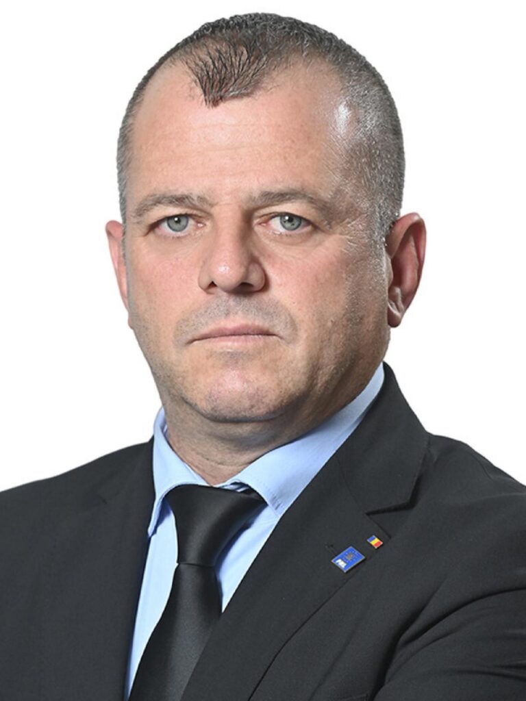 Costel Barbu, fostul secretar general adjunct al Guvernului, a rămas fără diplomele de studii. Decizia Înaltei Curți de Casație și Justiție