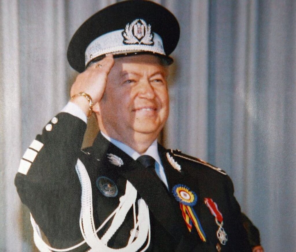 Gheorghe Turda îi numește „proști” pe toți cei care vorbesc despre banii lui. Cântărețul primește pensie militară