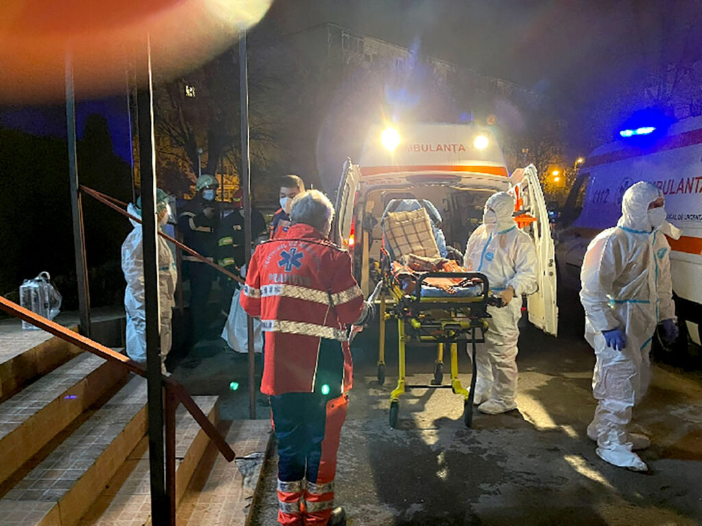 Exclusiv. Românii ard ca o torță în spitale! Colectiv se repetă la infinit. Ponta: Nimănui nu îi mai pasă. VIDEO