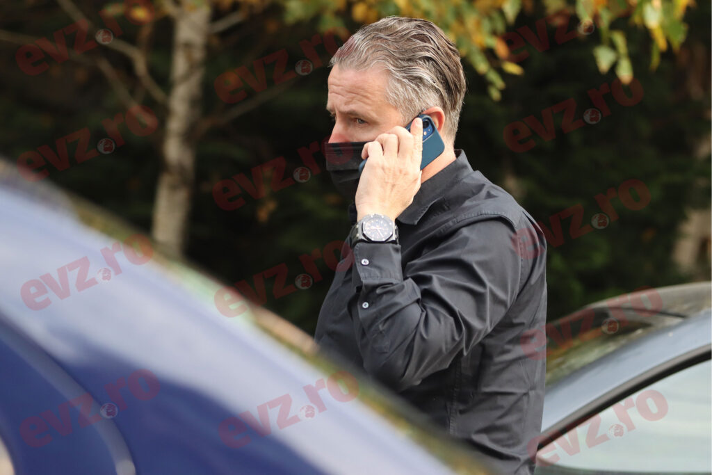 FOTO/Cum se poarta Laurențiu Reghecampf cu iubita însărcinată. Fotografii cu antrenorul într-un loc unde nu te așteptai!