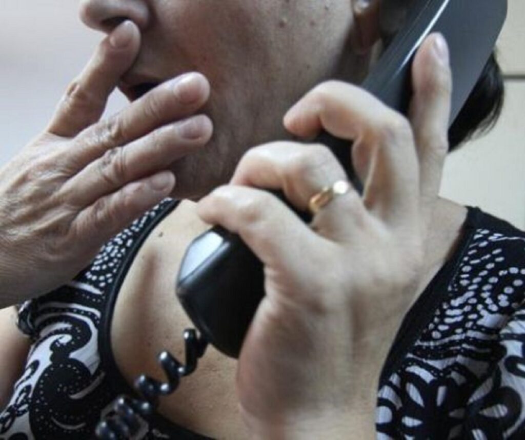 Metoda „Accidentul”, tun dat de un român: Nepotul tău are necazuri, are nevoie de bani