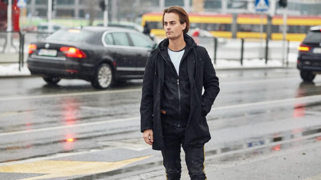 3 motive pentru care să cumperi o jachetă elegantă pentru bărbat