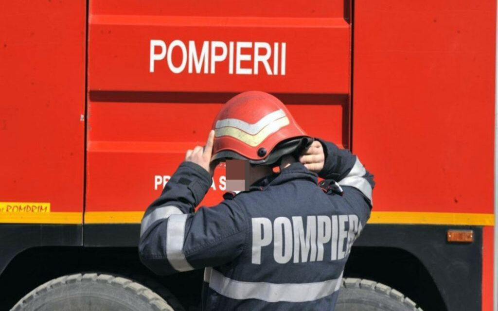 Incendiu la un bloc cu 10 etaje din România! Intervenție în forță a pompierilor