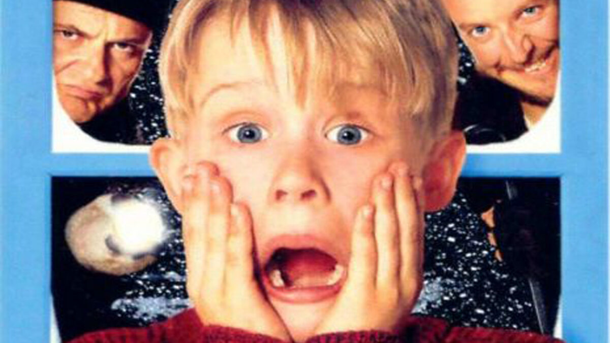 Singur acasă după 30 de ani. Macaulay Culkin revine în locuința care l-a făcut celebru. Video