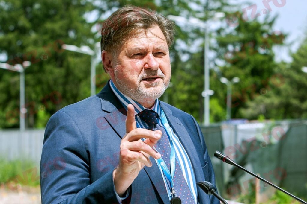 Rafila trage semnalul de alarmă. „Noua tulpină, Omicron, devine dominantă”. Vor fi noi restricții?