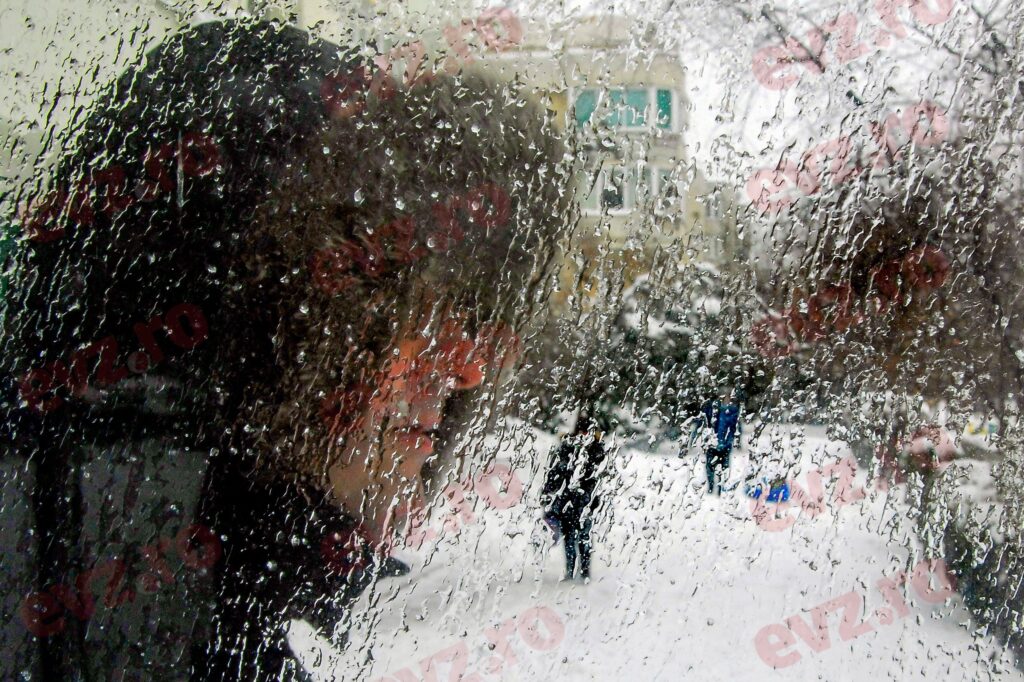 Prognoză meteo de ultimă oră. Lapovița și ninsoarea cuprind toată țara