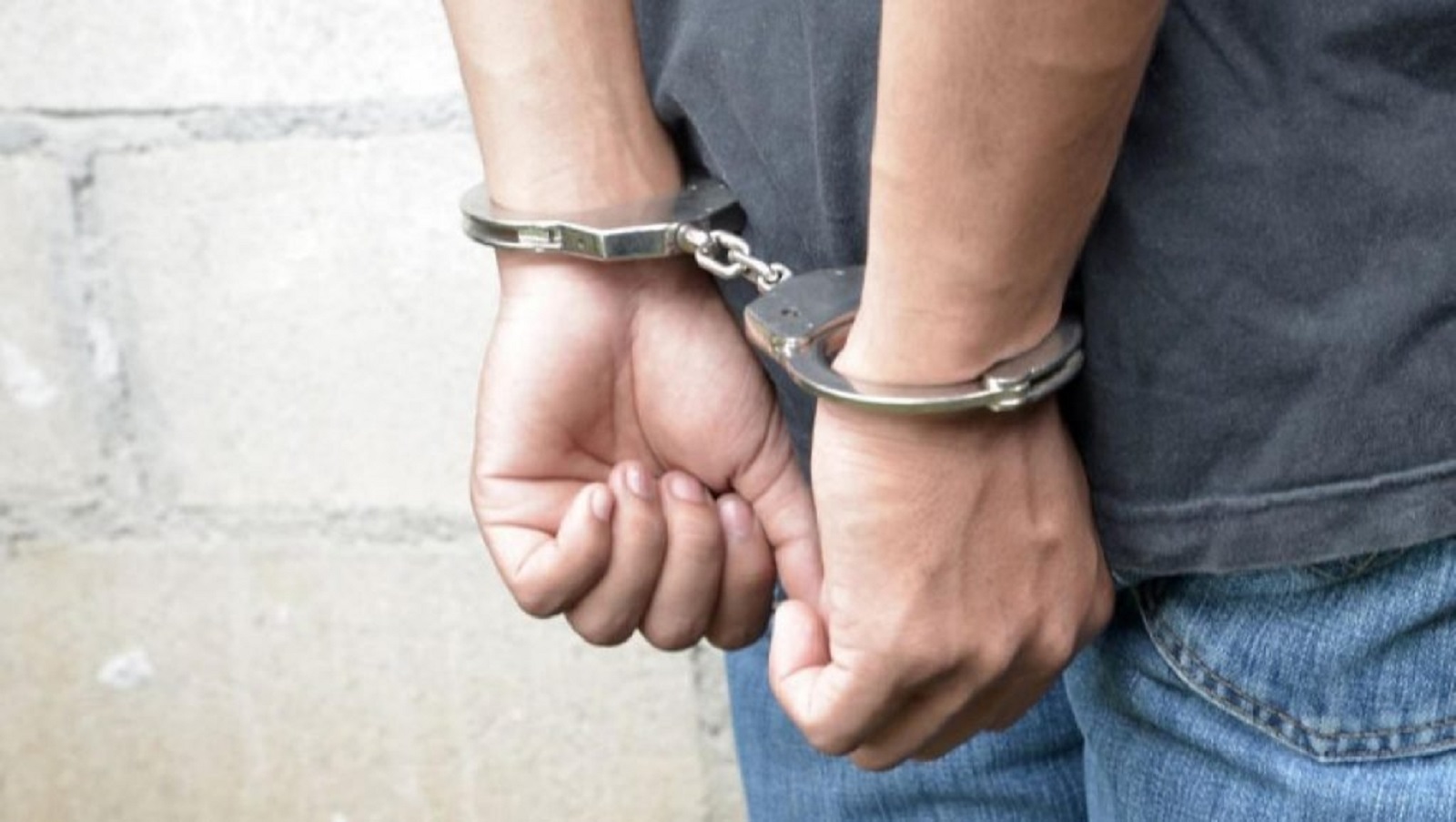 Șase ani de închisoare pentru un polițist care a abuzat două minore