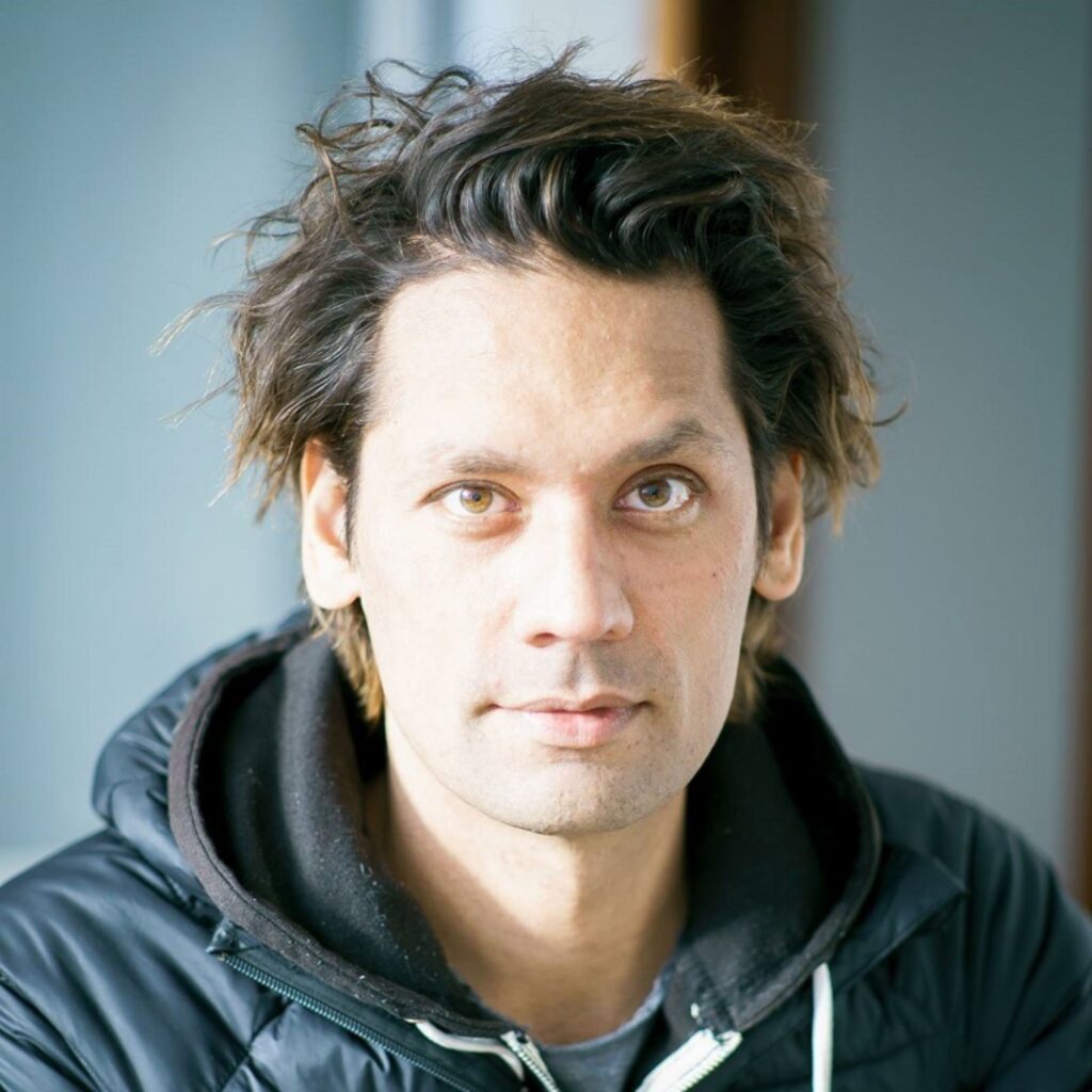 A ales să moară ca să scape de chin! Un important regizor s-a sinucis asistat la 46 de ani