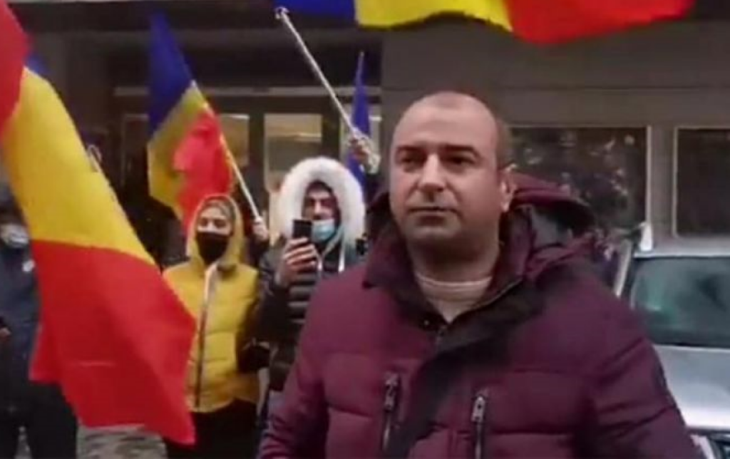 Scandalul Șoșoacă. Greșeala făcută de soțul senatoarei la audieri. Precizările unui avocat