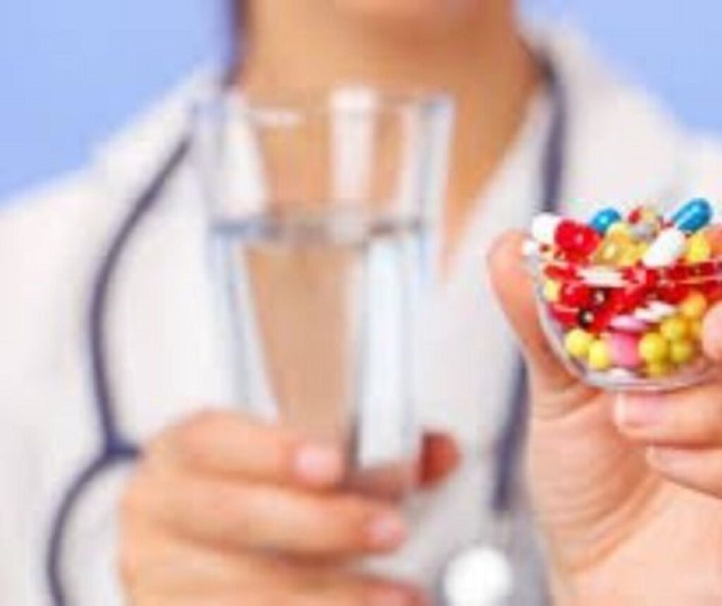 Specialiștii trag semnalul de alarmă. Efectele consumului excesiv de antibiotice pot fi devastatoare