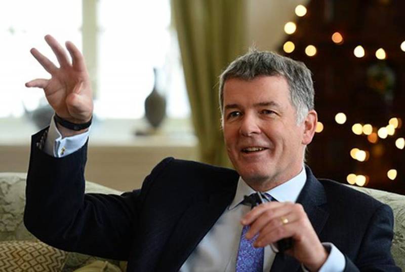 China încearcă să enerveze Marea Britanie cu un videoclip ironic intitulat „No Time to Die Laughing” . Șeful MI6 le mulțumește pentru „interesul acordat și pentru publicitatea gratuită”