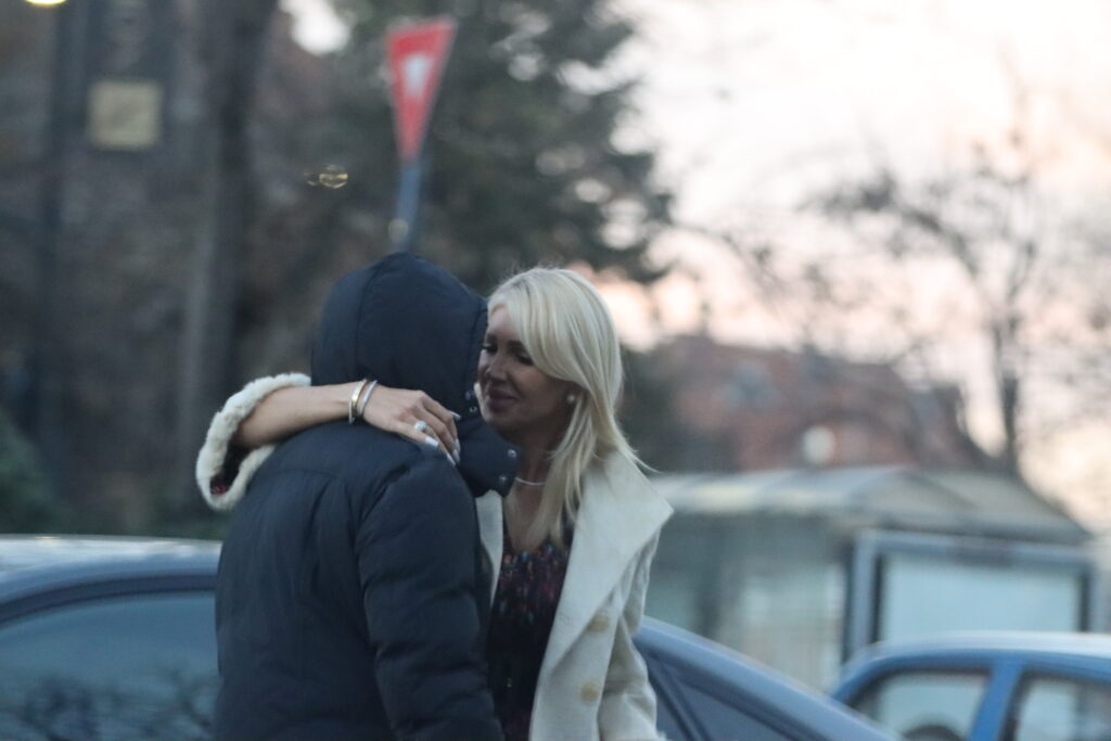 Fosta noră a șefului SRI, Alina Măgureanu, dă o nouă lovitură. Miliardarul misterios care a vrăjit-o pe blondină