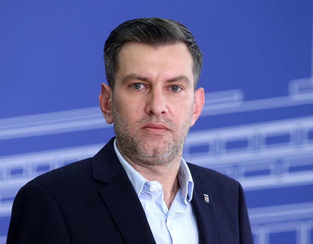 Bombă zilei despre pensii. Vor primi mai mulți bani la pensie. Se aplică o nouă lege