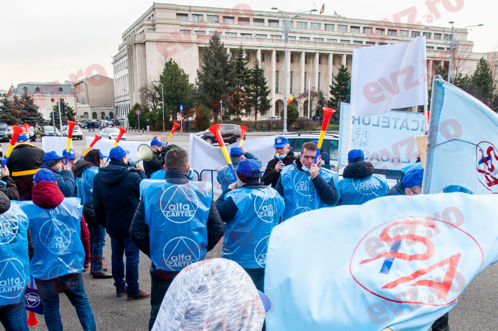 Protest la Ministerul Energiei! Mai multe organizații se plâng din cauza facturilor crescute