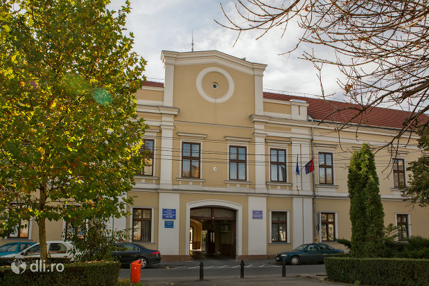 Bugetarii nu mai au liniște! Vor fi montorizați prin satelit. Toate mișcările, verificate la sânge