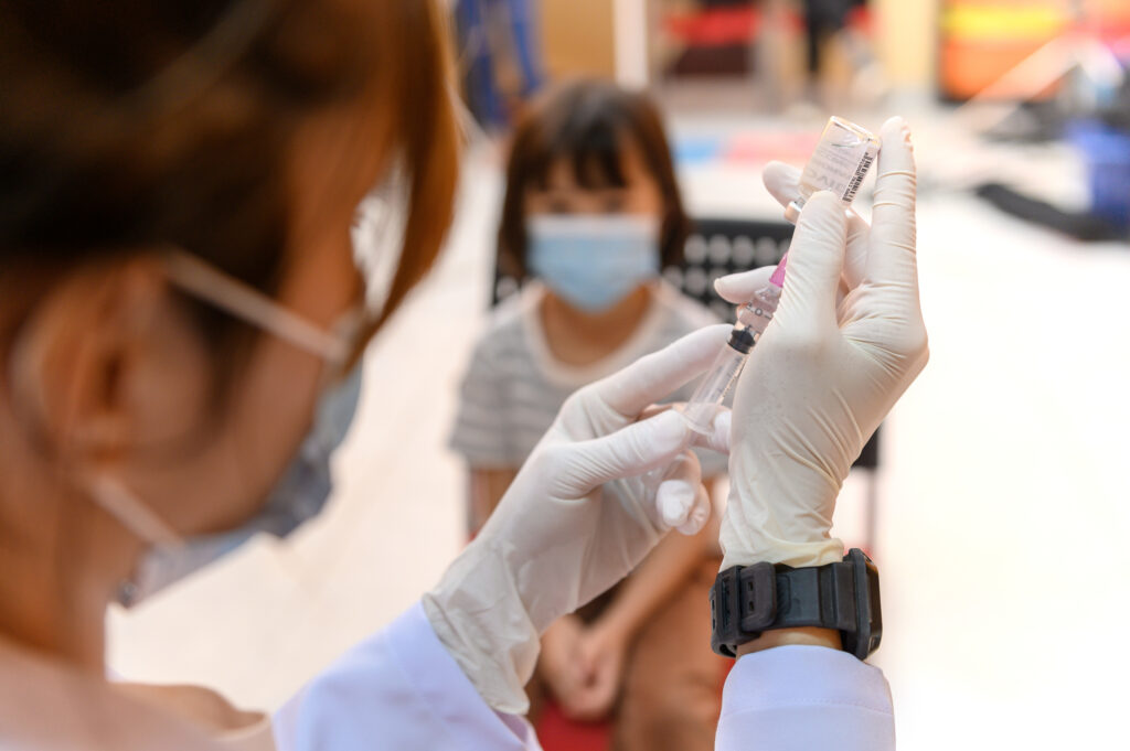 Unii părinți refuză să-și mai vaccineze copiii și împotriva altor infecții. Medicii afirmă că și rujeola poate ucide.