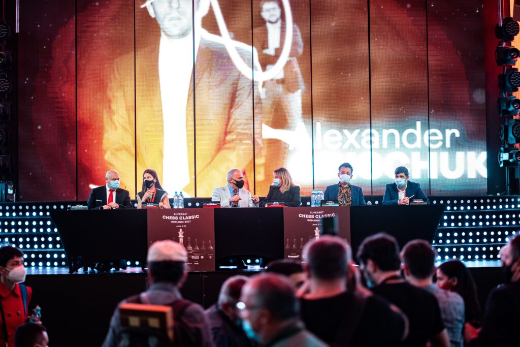 Garry Kasparov revine în luna mai la București. Noua ediție a circuitului internațional de șah Grand Chess Tour aduce la București zece dintre cei mai buni șahiști ai lumii