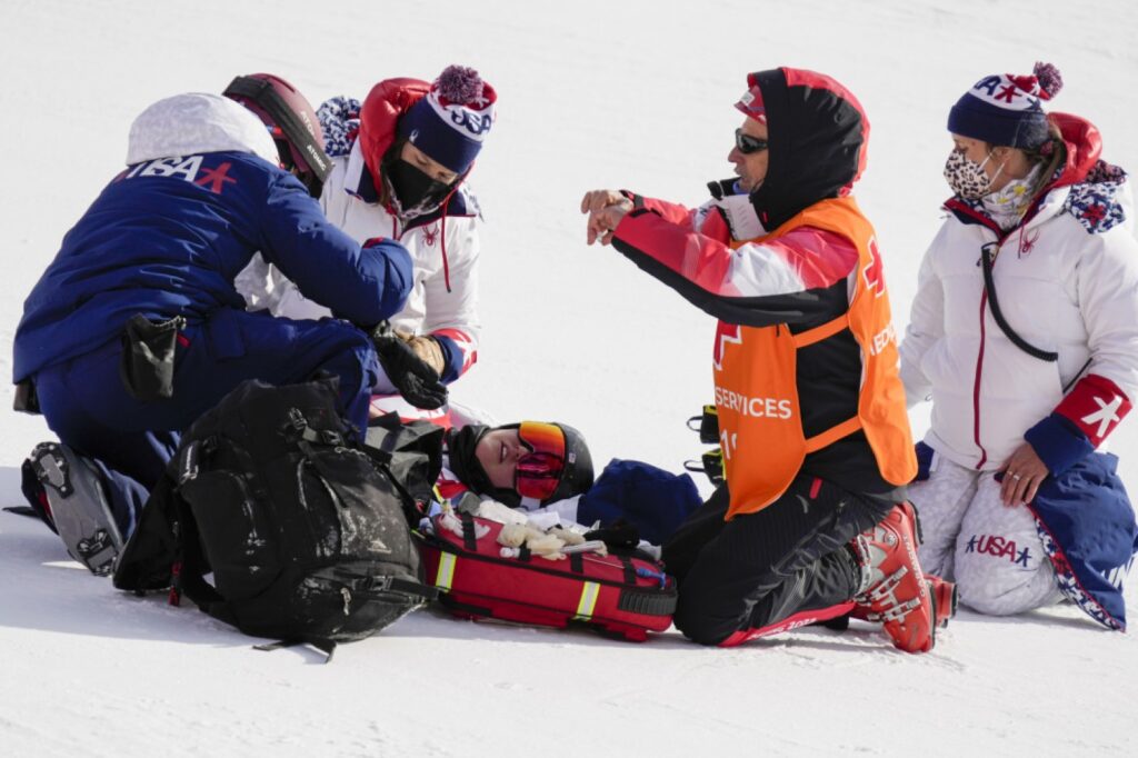 Accidentare „horror” la Jocurile Olimpice. Spectatorii au închis ochii să nu vadă scena de groază. Video