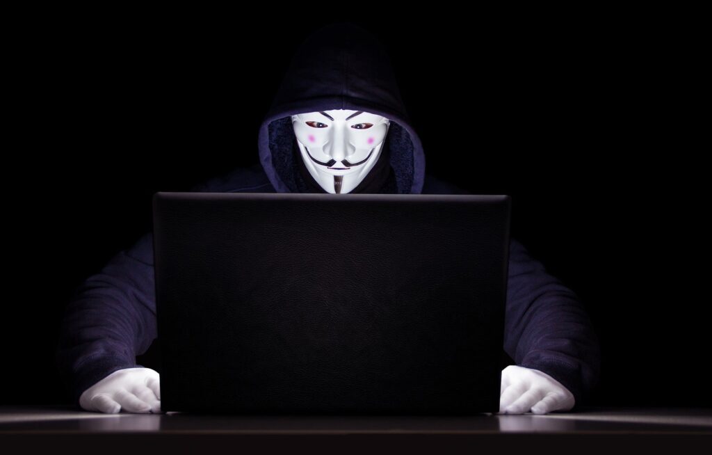 Anonymous a trimis un avertisment către Curtea Supremă a SUA privind decizia de a interzice avorturile